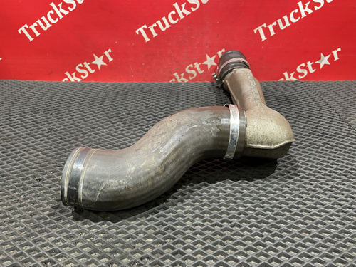 Патрубок системы охлаждения