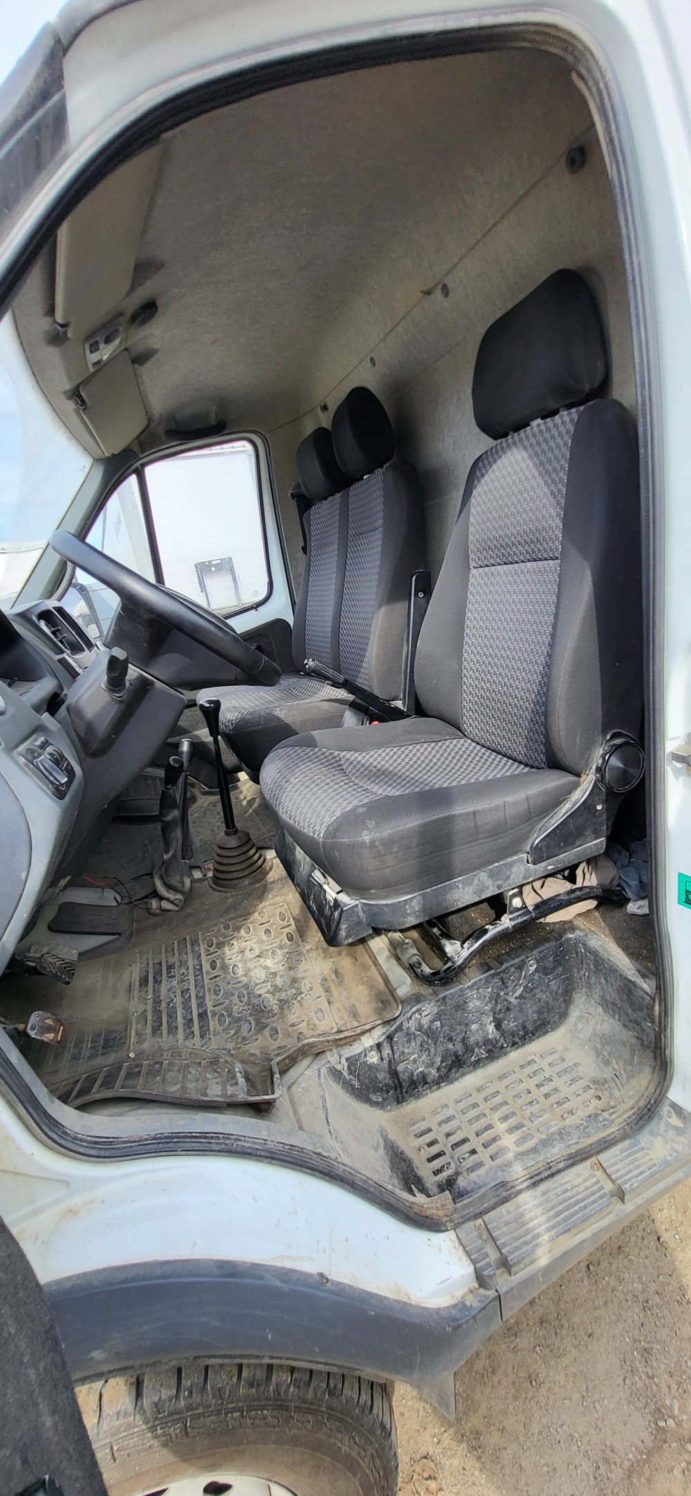 GAZ SOBOL Цельнометаллический 27527 (Бензиновый, 2,7 л, 107 л.с, 4WD)