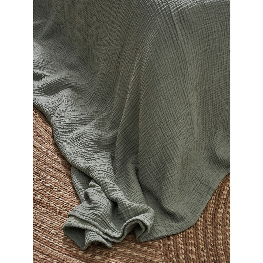 Покрывало двухстороннее из многослойного муслина травянисто-зеленого цвета из коллекции essential, 180х250 см