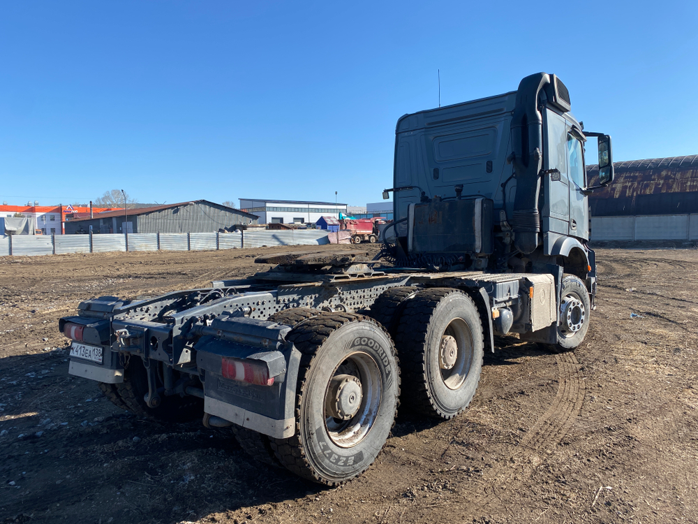Mercedes-Benz AROCS 6x4 Седельный тягач 3348S AT (Дизельный, 12,8 л, 476 л.с., АТ)
