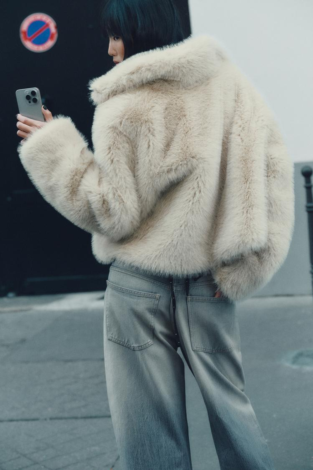 ZARA ШУБА ИЗ ИСКУССТВЕННОГО МЕХА С ЗАСТЕЖКАМИ-ТОГГЛ, СВЕТЛО-БЕЖЕВЫЙ