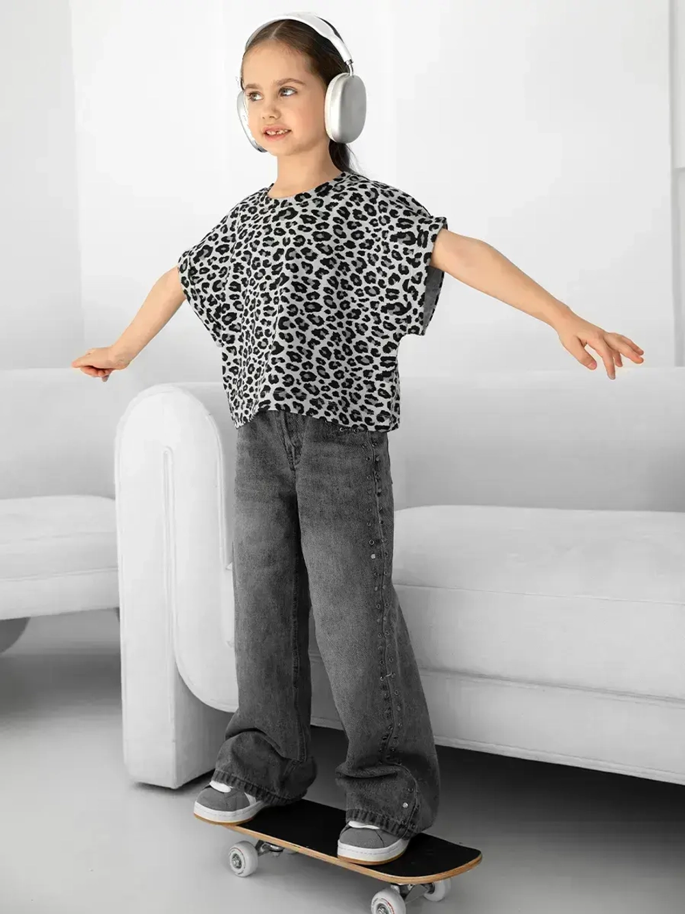 Леопардовая футболка для девочки на лето