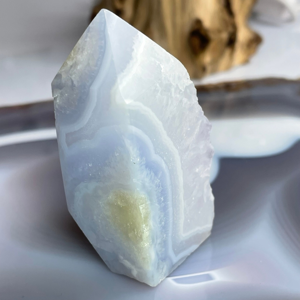 25298 * Агат Голубой Сапфирин друза кристалл