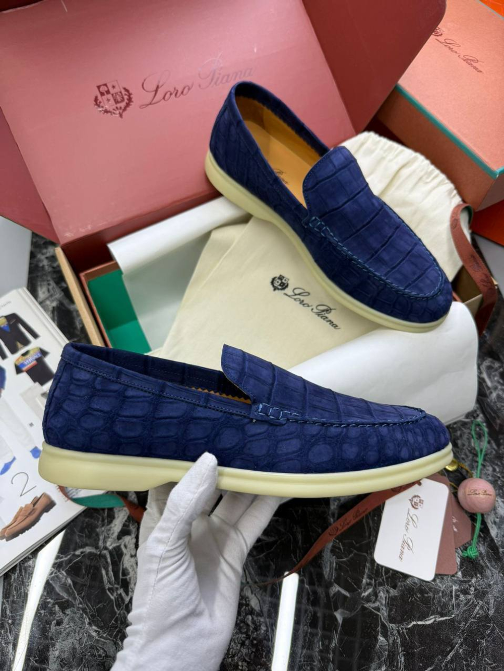 Лоферы Loro Piana кожи крокодила