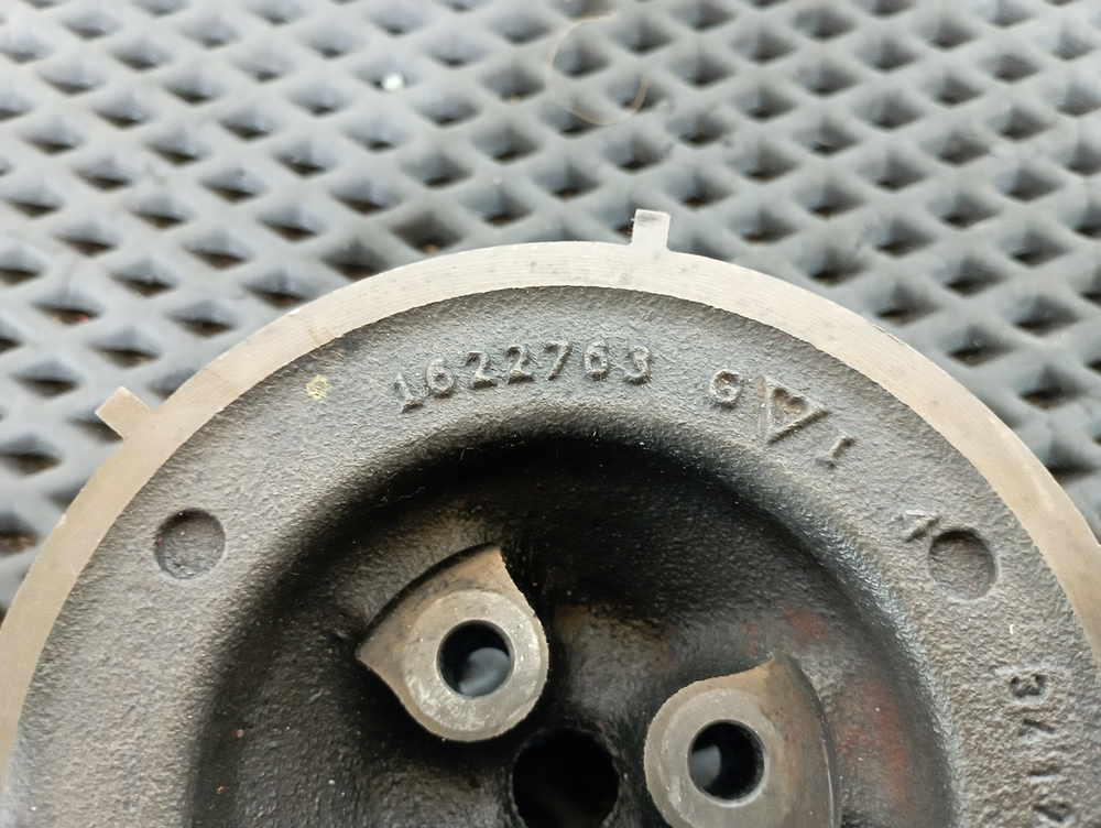 Упорная шайба распредвала