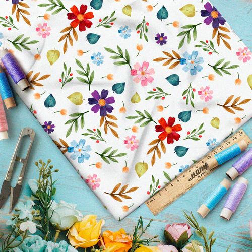 Ткань сатин яркие цветы и листья на белом фоне