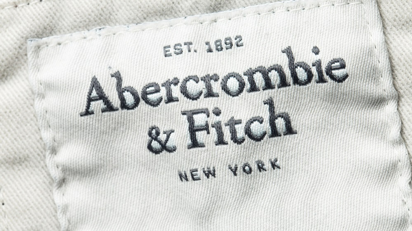 5 модных вещей от Abercrombie & Fitch, которые подходят для повседневного гардероба