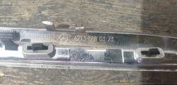 Молдинг решетки радиатора Mercedes E (W213) Б/У Оригинал A2138880373