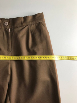 Брюки актуального оттенка, визуально на 42 размер