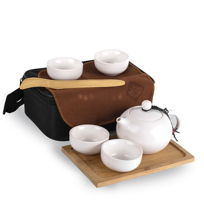 242026 Сервиз ДОРОЖНЫЙ "Сиши+4", Чайник 200мл+4 пиалы 50мл+поднос+щипцы+сумка, цвет белый, фарфор
