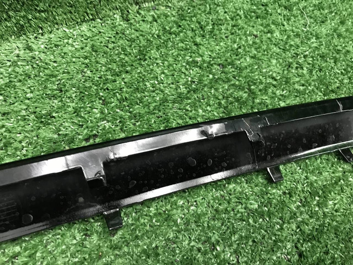 Молдинг переднего бампера Audi Q8 (18-23) S-line