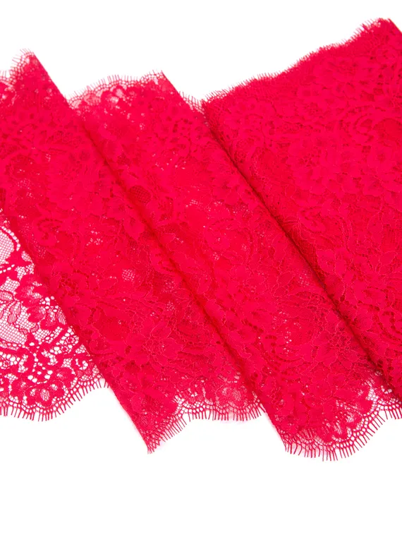 01-45 ОПТ Кружево шантильи 24 см, красный 100