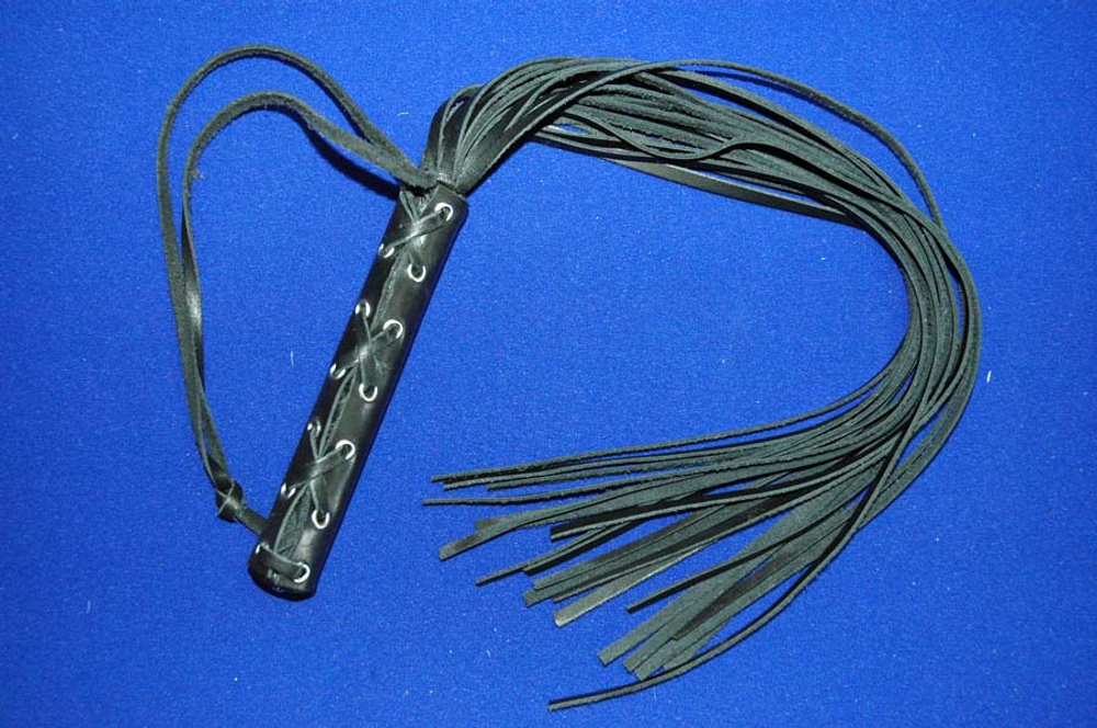 Чёрная 18-полосная полужесткая плеть - 50 см. (Цвет: черный)