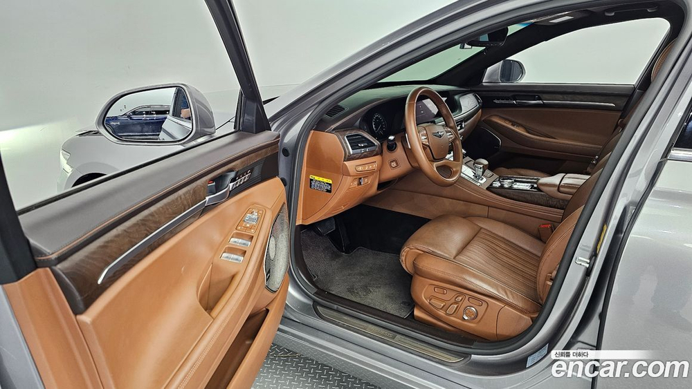 Genesis G90 3.8 AWD (06.2021)