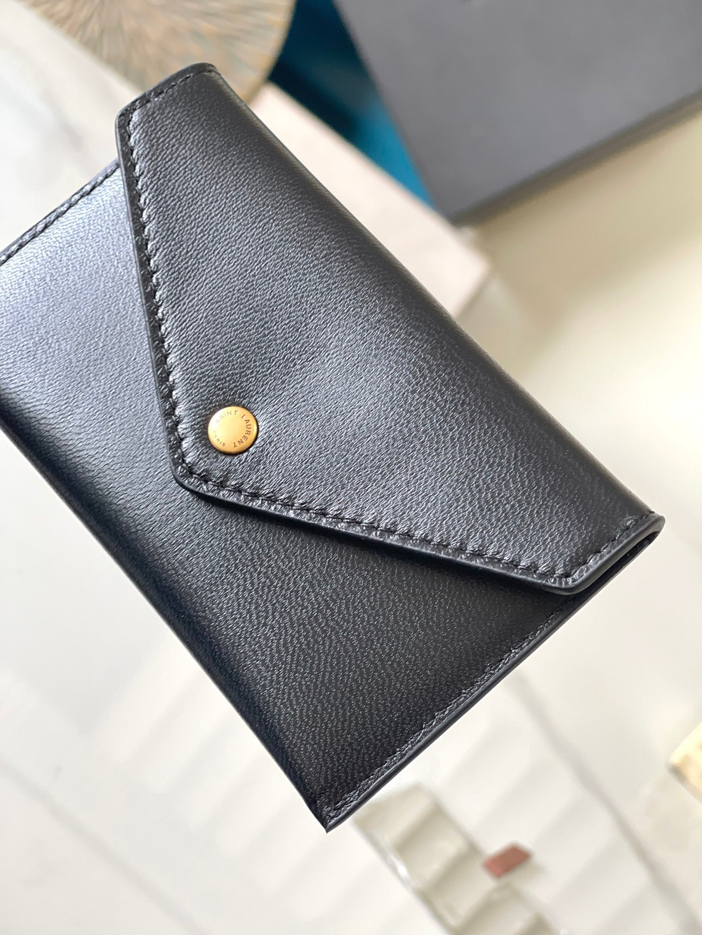 Saint Laurent Loulou Small 24 cm