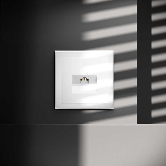 Розетка компьютерная встраиваемая Voltum S70 RJ45 кат.6, (белый глянцевый) VLS060101