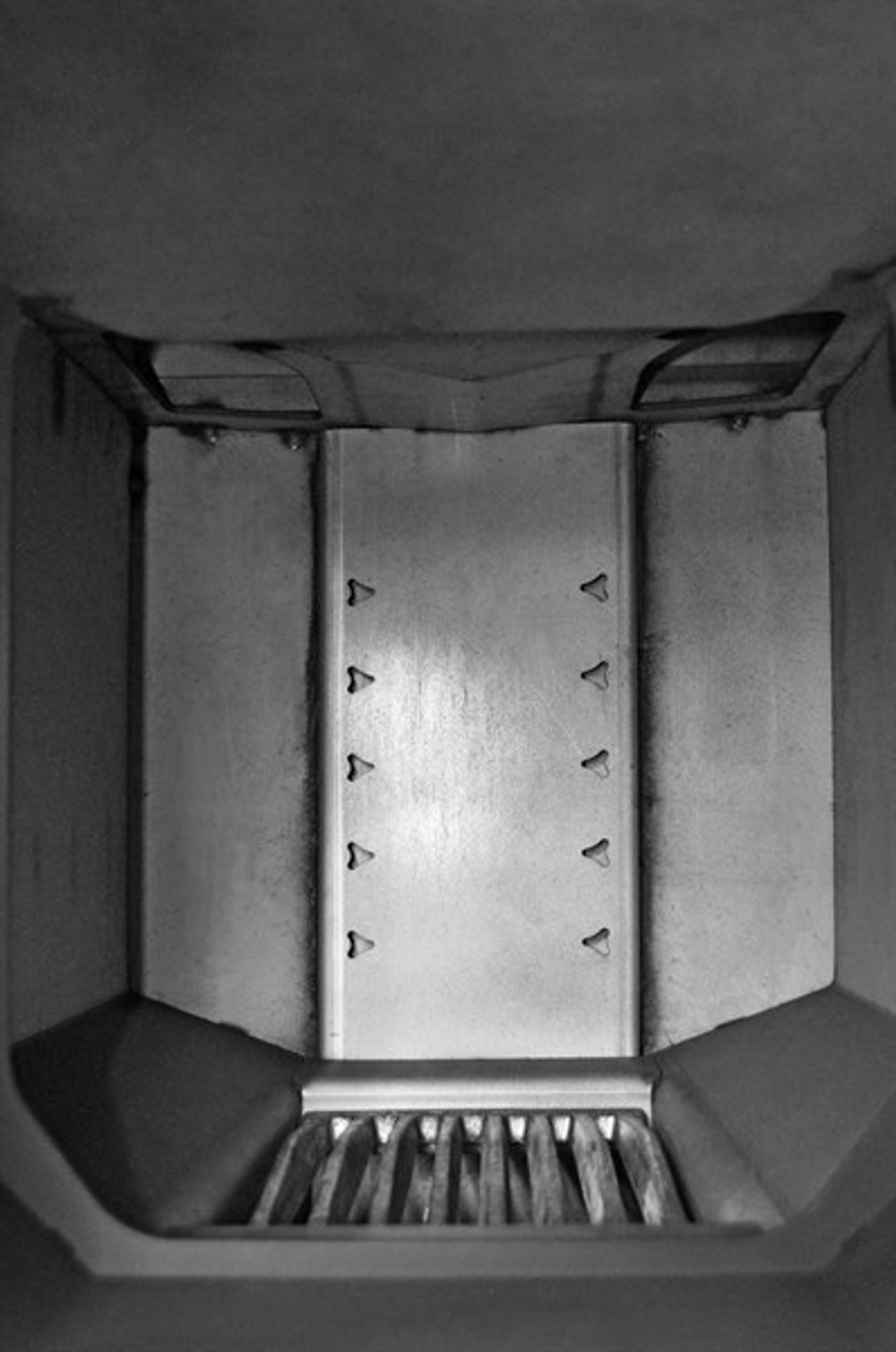 Дровяная печь для бани ЕРМАК 50 СЕТКА PRO