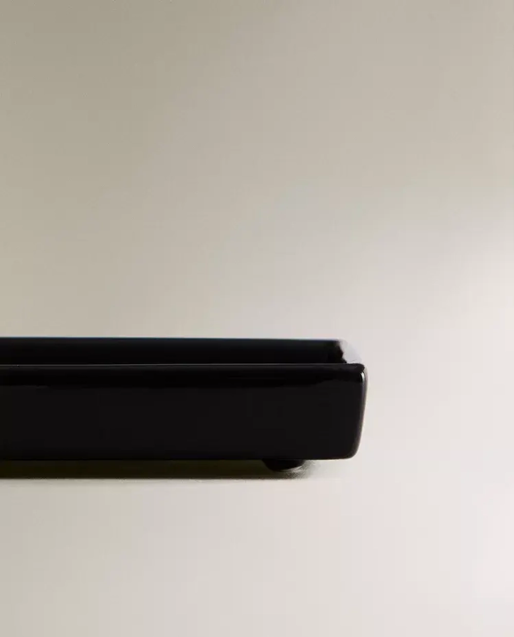 ZARA HOME МЫЛЬНИЦА ИЗ БЛЕСТЯЩЕГО ФАЯНСА, ЧЕРНЫЙ