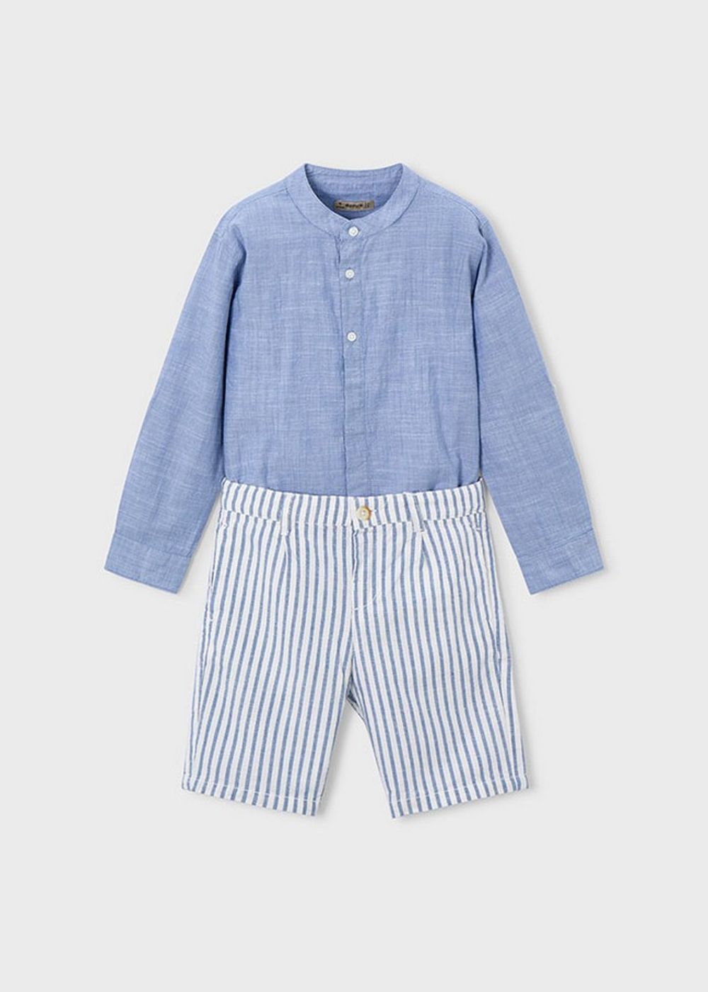 рубашка с шортами