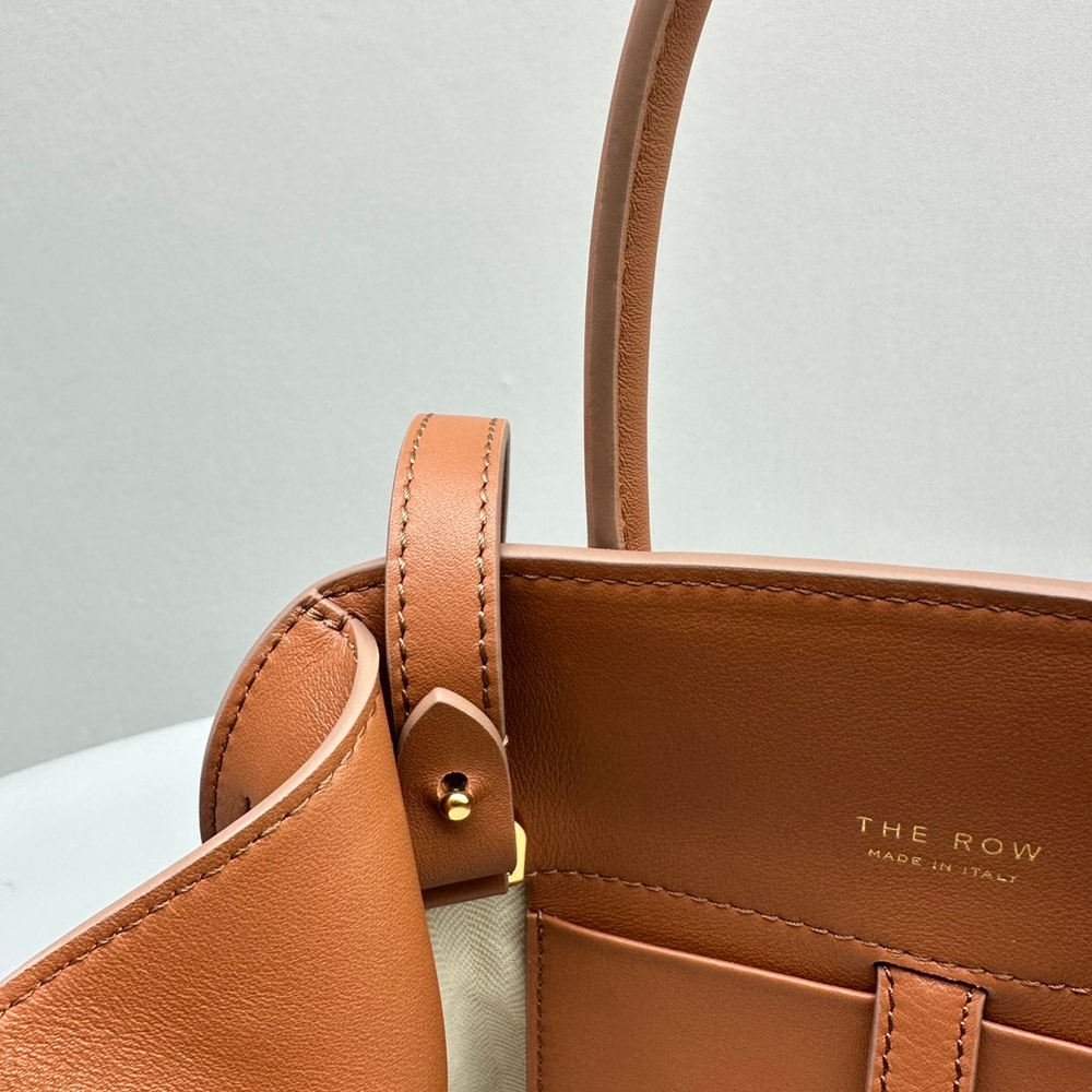 The Row Margaux 10