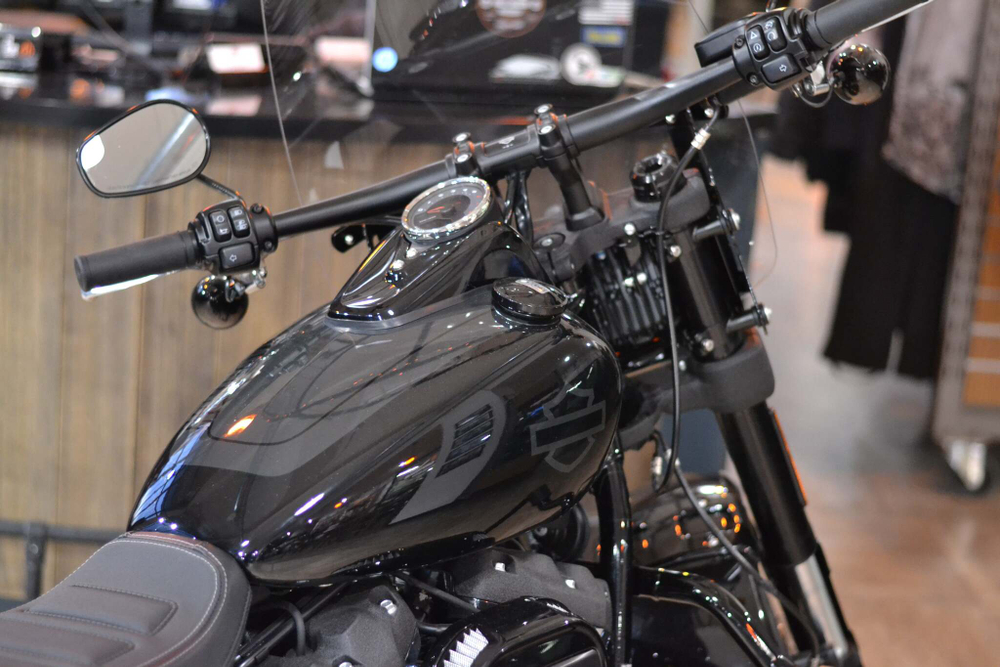 Fat Bob 114 (Fxfbs), Softail, Harley-Davidson 2020 Vivid Black customized