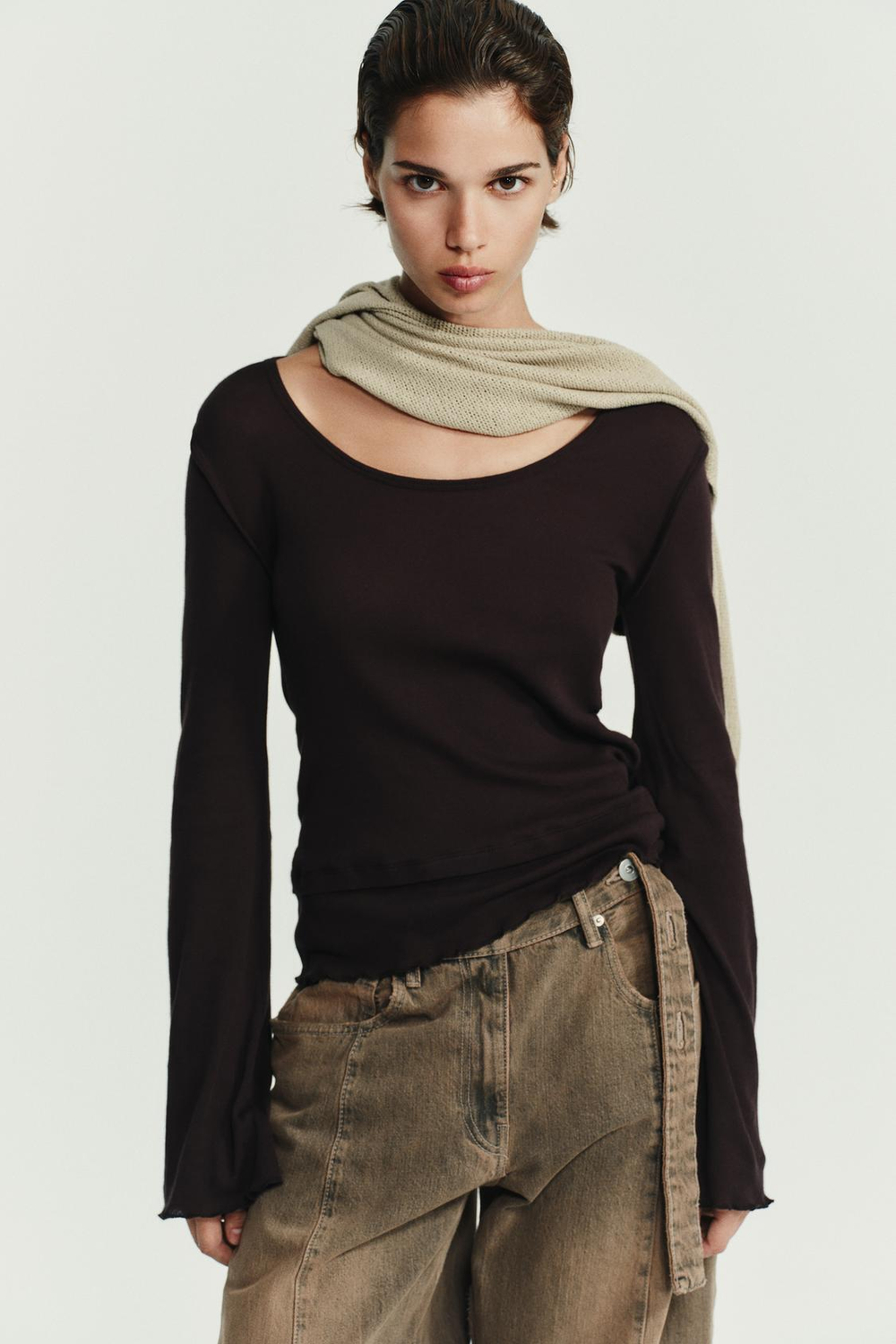 ZARA ФУТБОЛКА SOFT С ДВОЙНЫМ ЭФФЕКТОМ, ШОКОЛАДНО-КОРИЧНЕВЫЙ