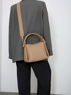 женская сумка на плечо из натуральной кожи