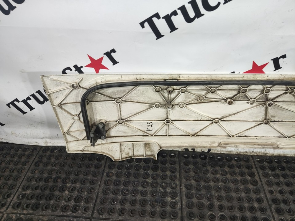 Капот (дефект) верхняя часть 2018г.