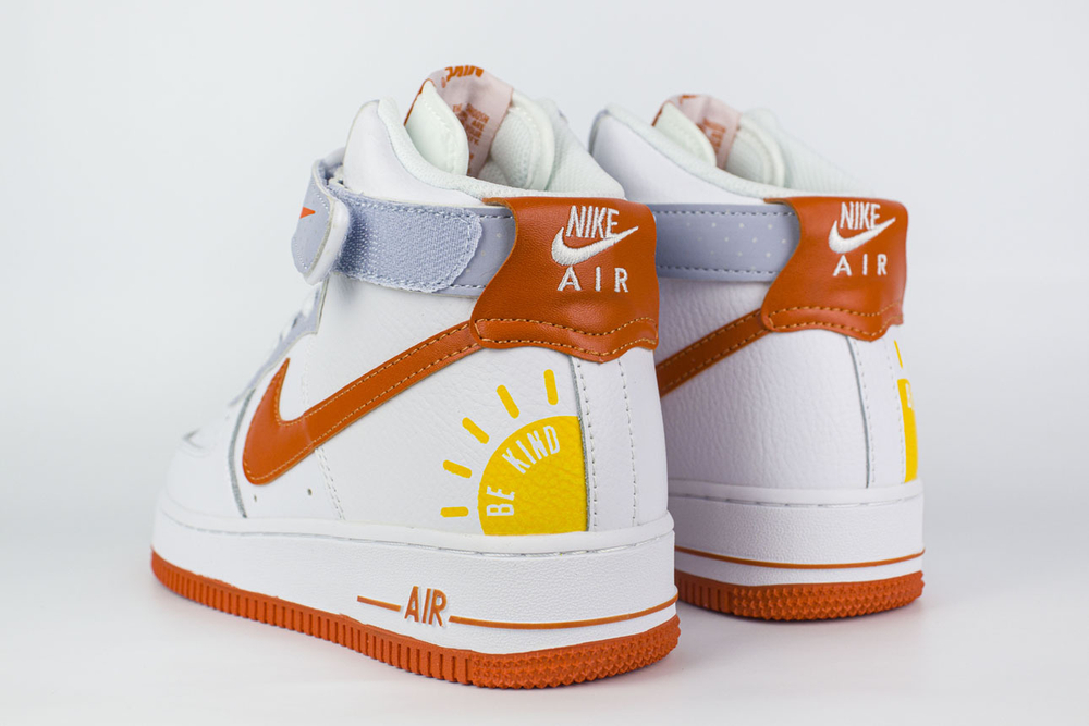 Кроссовки Nike Air Force 1 High Wmns Be Kind