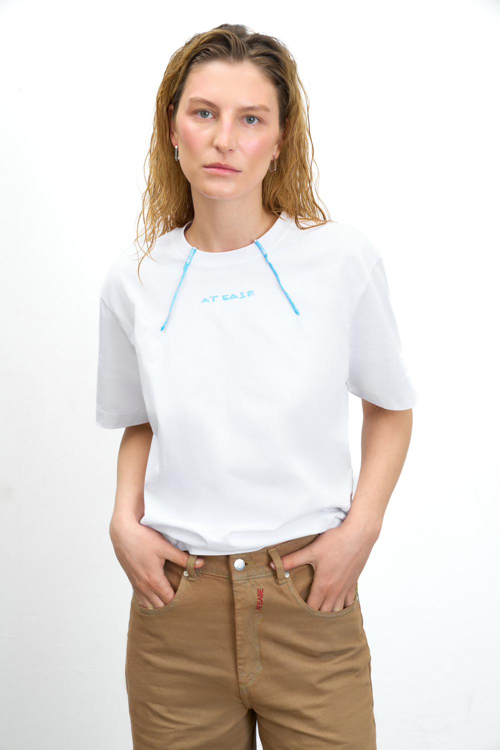 Белая футболка OVERSIZED с вытачками