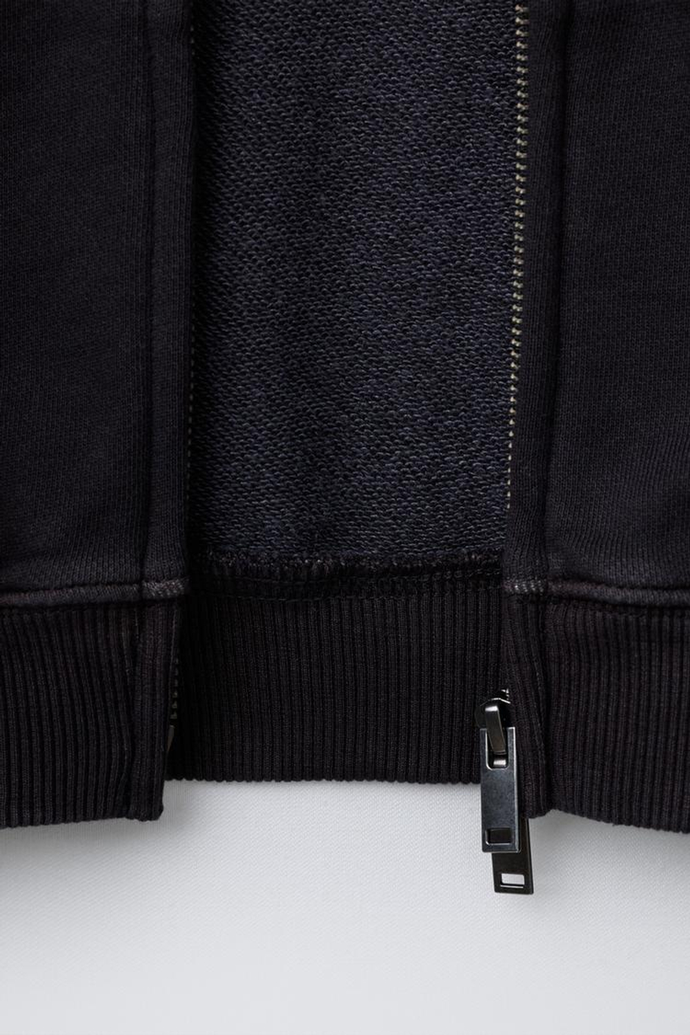 ZARA ТОЛСТОВКА НА МОЛНИИ, МЯГКИЙ СЕРЫЙ