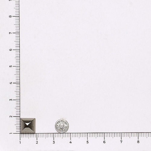 Декор/Бусины/Бусины квадратные 9 мм квадрат серый