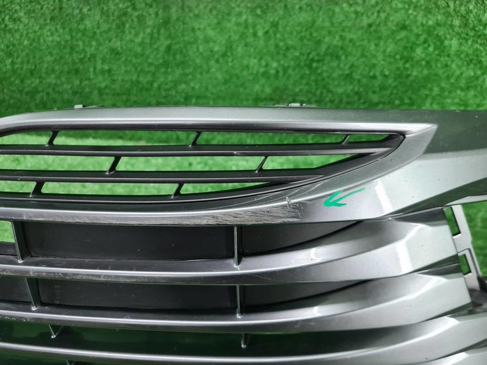 Решетка переднего бампера Toyota Camry xv70 17-21