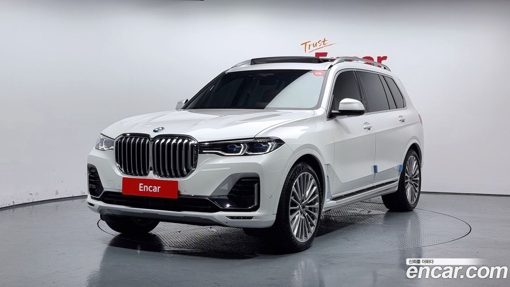 BMW X7 (G07) xDrive 40i Design Pure Excellence 6-и местный (10.2020)
