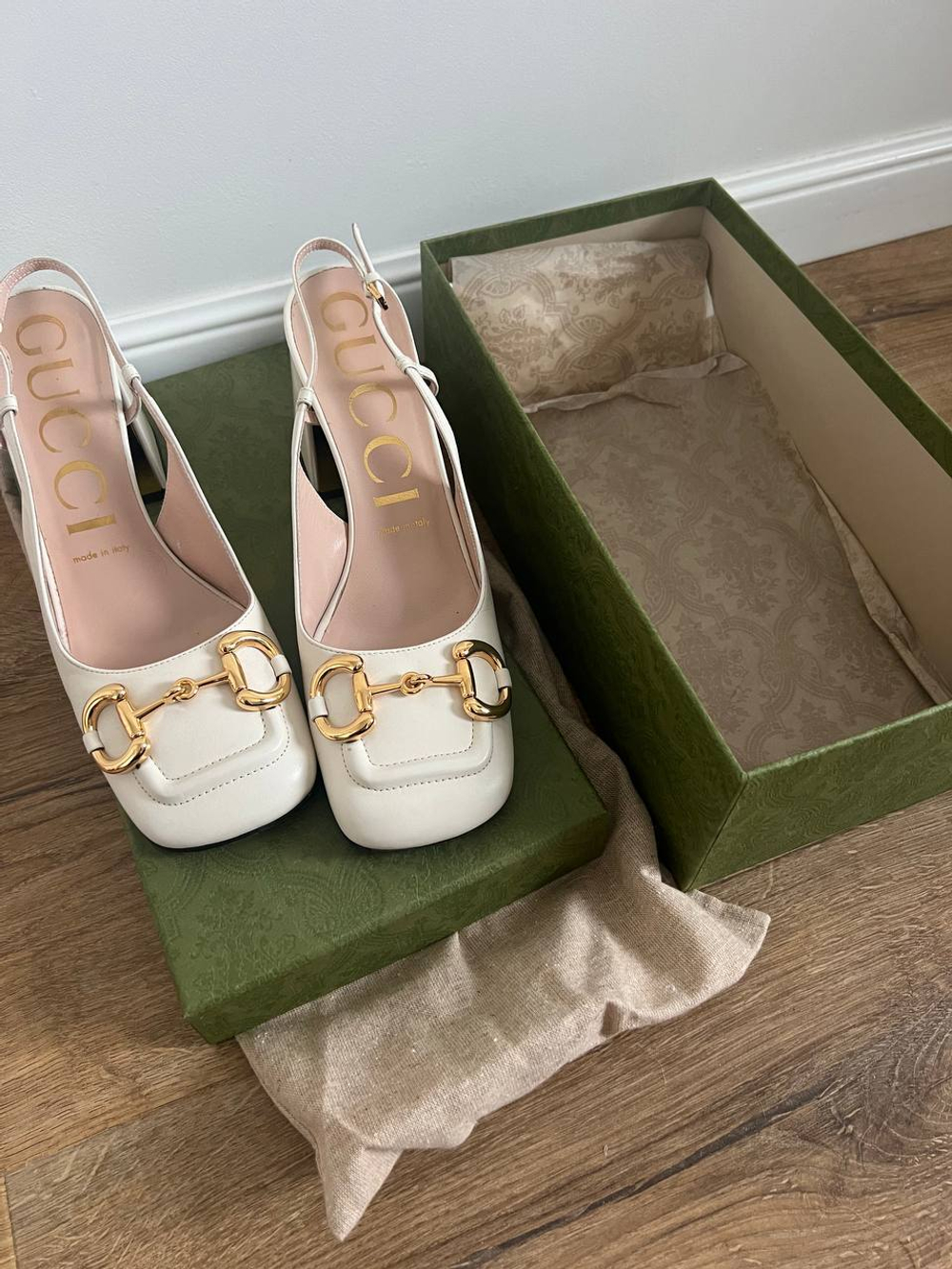 Туфли Gucci Off White Leather Horsebit