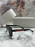 Очки Prada