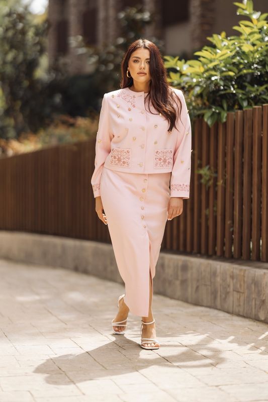 Юбка прямого кроя с декоративной отделкой, розовый