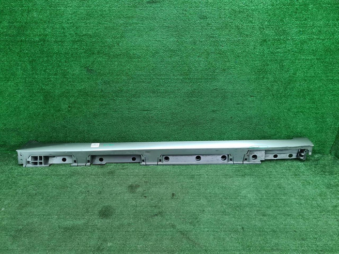 Накладка порога правая Lexus ES 7 (2018-н.в.)