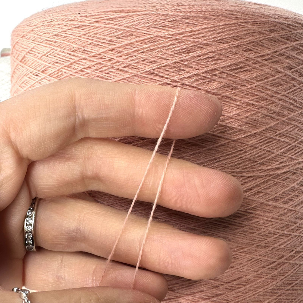 CASHMERE 2/27 - Loro Piana; 100% кашемир; 1350м/100гр, (2/27); 70193;Rosa LG3020; цвет: лососевый