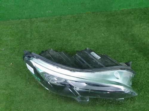 Битая Фара правая Peugeot Traveller (2016-н.в.) галоген
