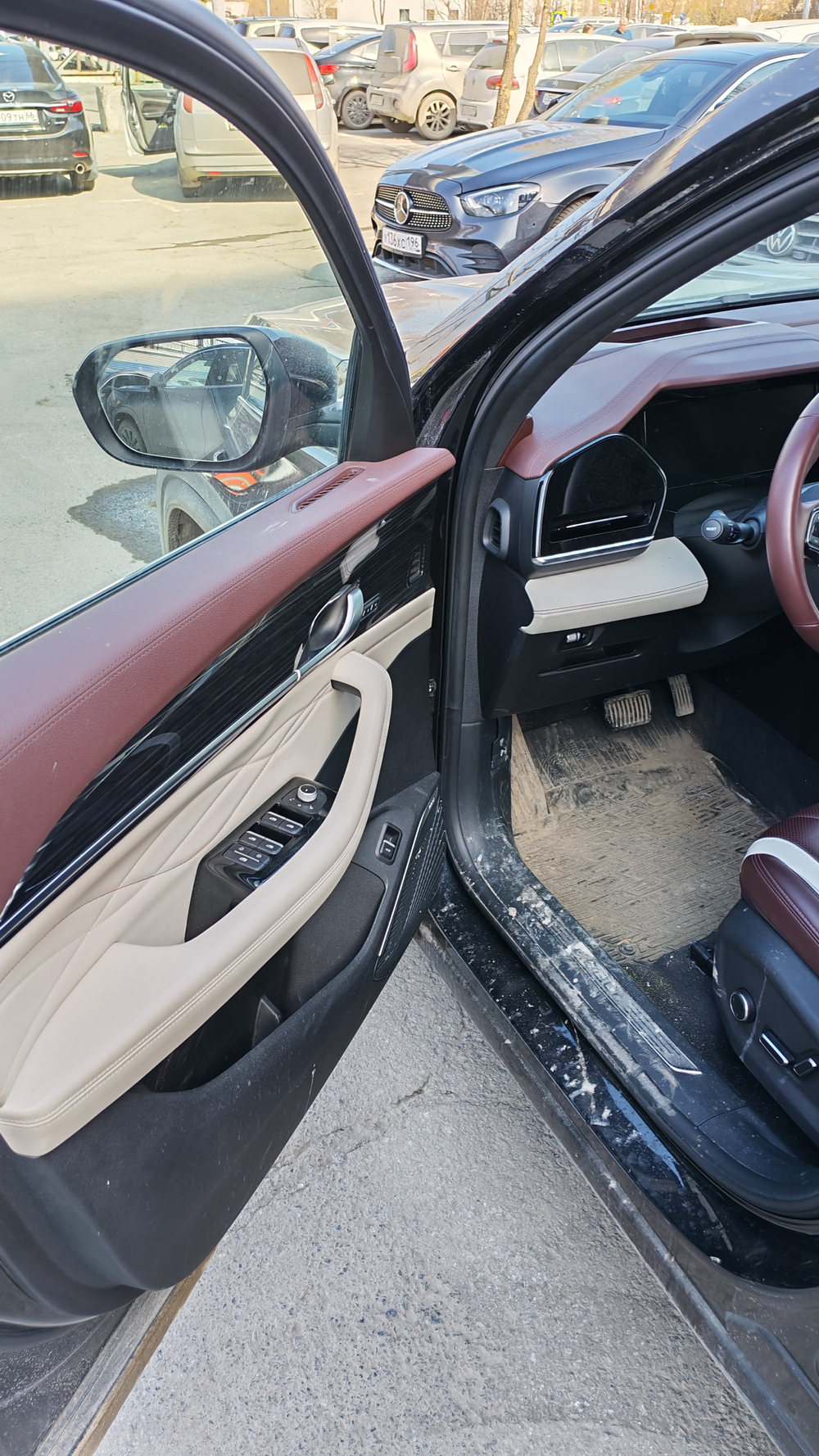 Geely Monjaro 2.0 AT Flagship