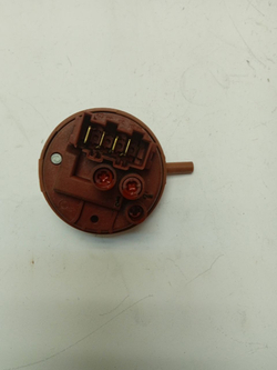 ZWS2101 кт9 Прессостат для стиральных машин Zanussi Electrolux 520011602 б/у