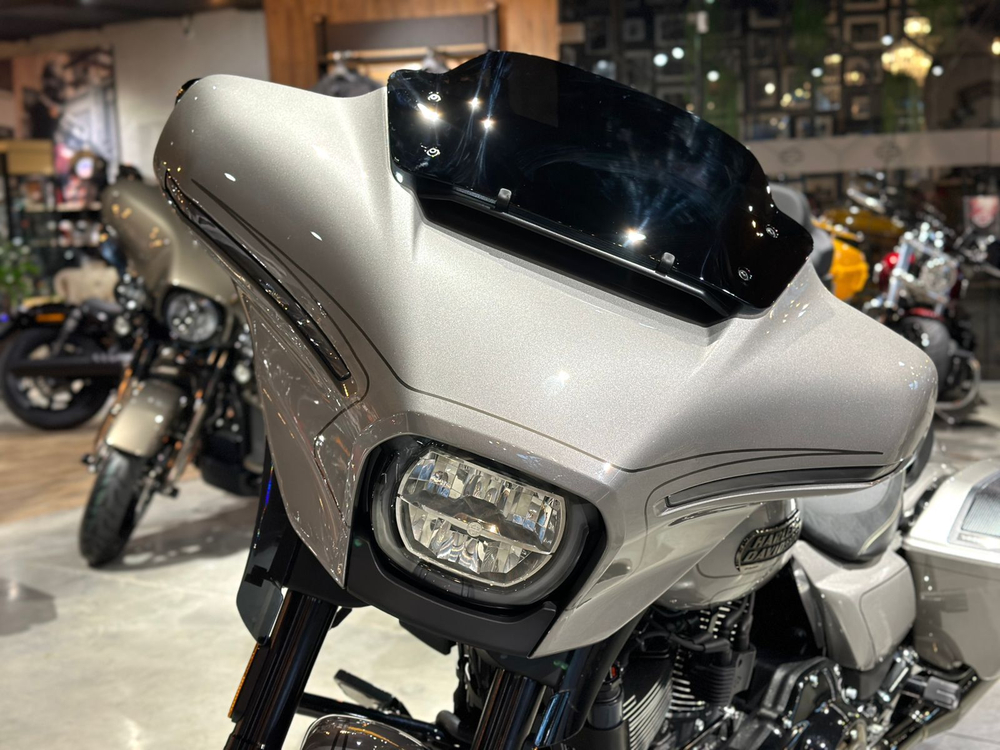 Harley-Davidson CVO Street Glide NEW, 2024 "Dark Platinum"