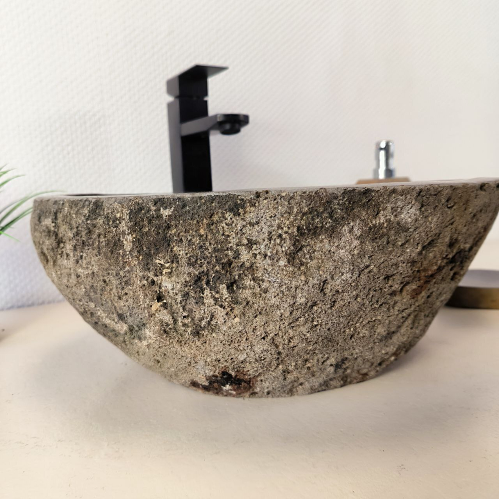 Раковина из речного камня RS-66019 45х38х15 из натурального камня
