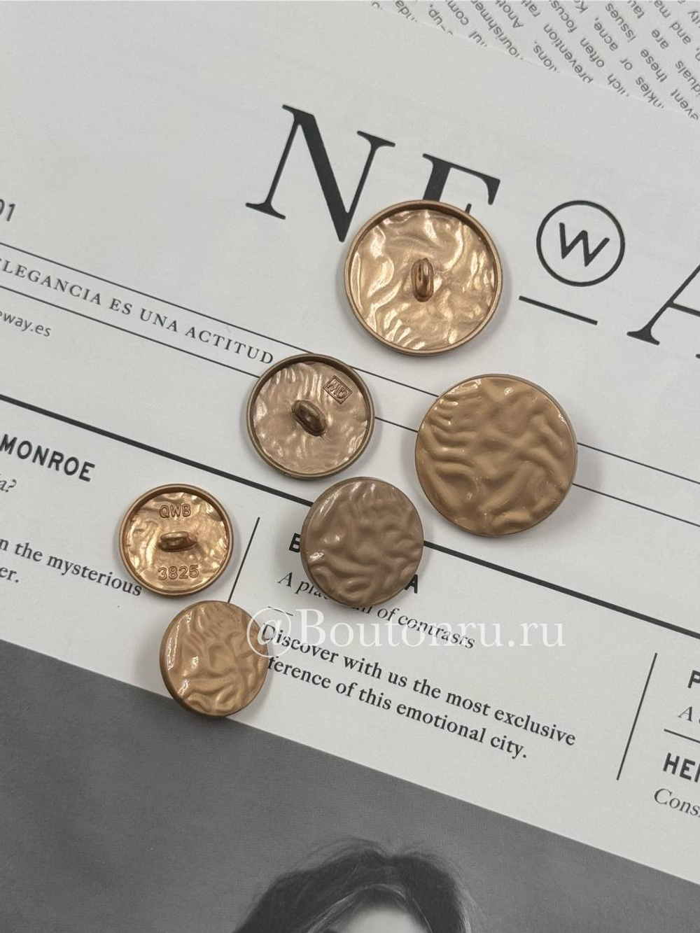 Пуговицы жатый металл матовое золото