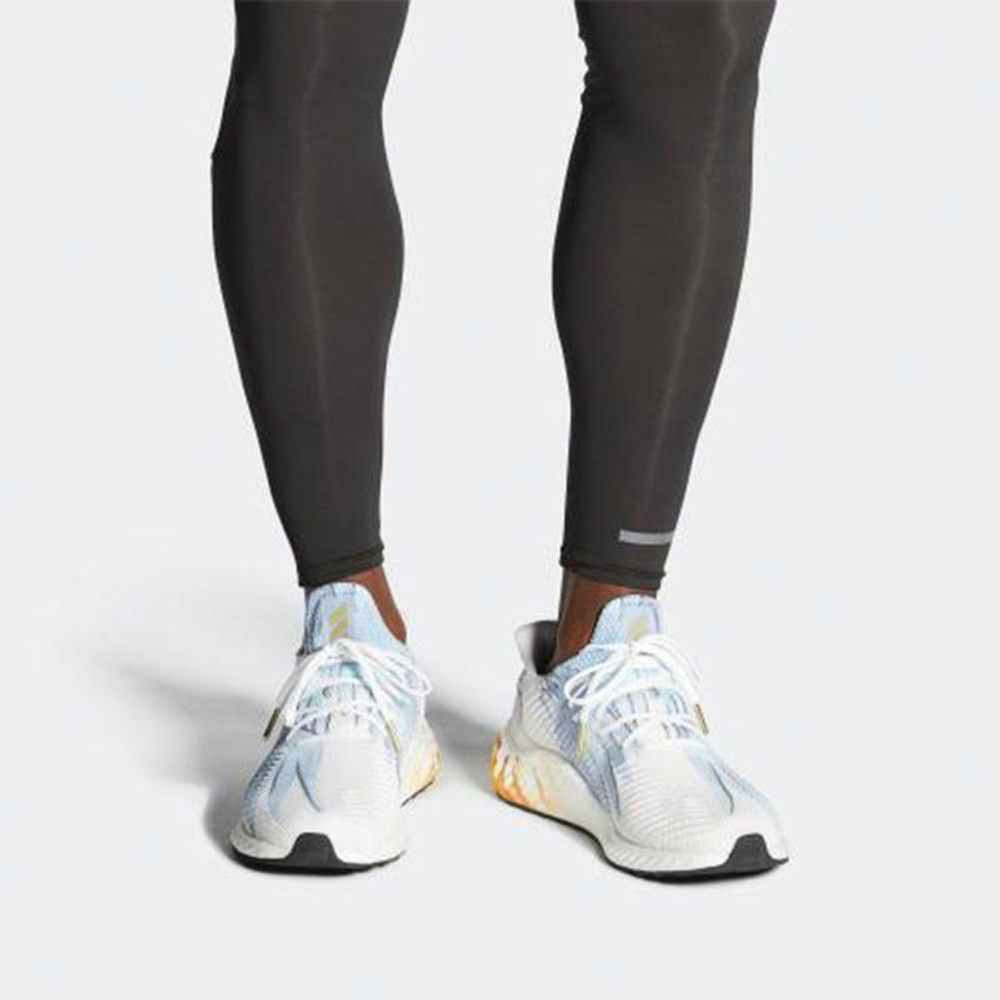 Кроссовки Adidas Alphaboost