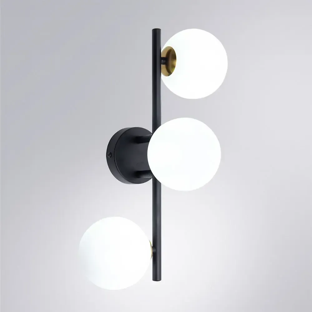 Настенно-потолочный светильник Arte Lamp