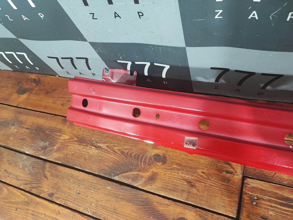 Усилитель заднего бампера Suzuki Vitara 2 14-нв Б/У Оригинал 6556161M0