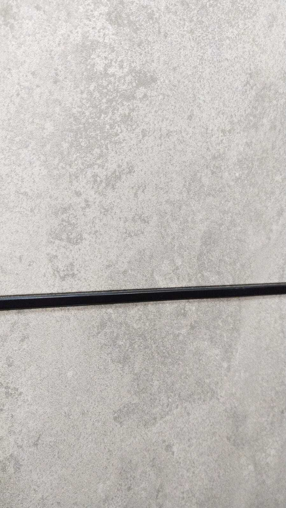 Дверь входная Лабиринт GRAND 25 Бетон светлый (черная вставка) металлическая