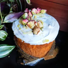 Кулич творожный бездрожжевой с вяленой клюквой / 600 гр